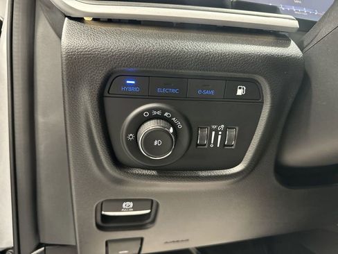 Used 2024 Jeep Grand Cherokee Limited 4xe w/ Luxury Tech Group II image 26