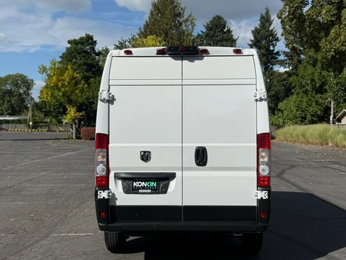 Used 2020 RAM ProMaster 2500 w/ Interior Convenience Group FWD image 5