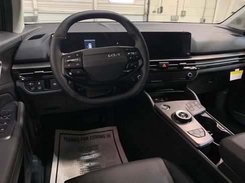 New 2026 Kia Sportage EX image 4