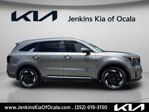 New 2026 Kia Sorento EX FWD image 2