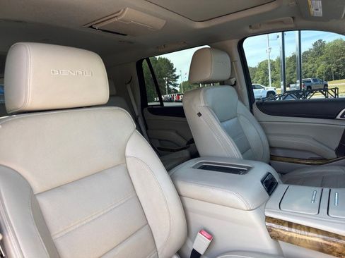 Used 2017 GMC Yukon Denali w/ Open Road Package RWD image 11
