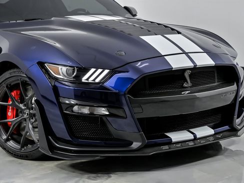 Used 2020 Ford Mustang Shelby GT500 w/ Technology Package image 3