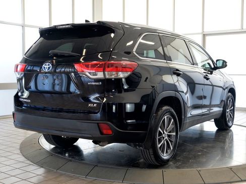 Used 2019 Toyota Highlander XLE image 8