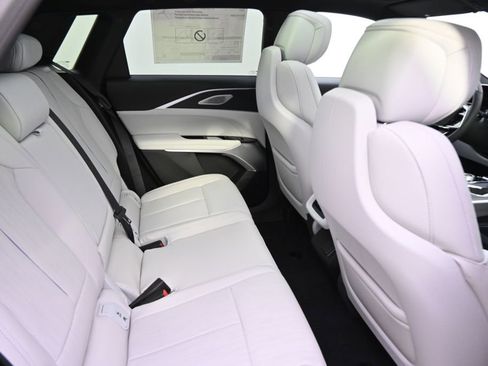 New 2025 Cadillac Lyriq Luxury AWD/4WD image 18