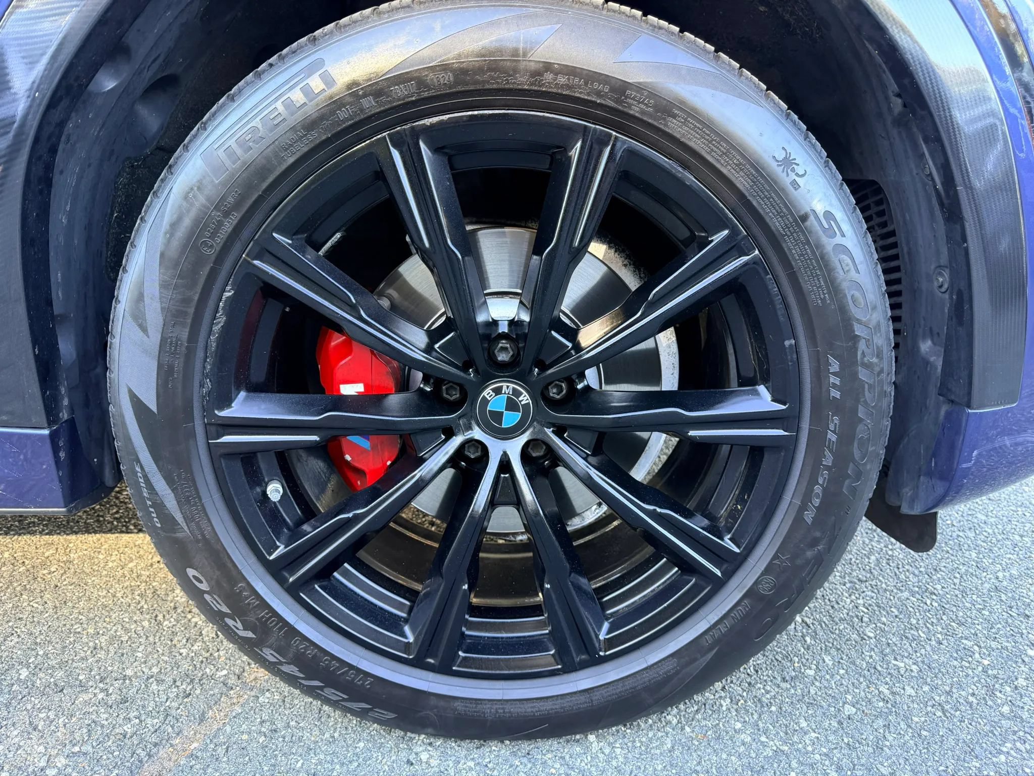 Used 2022 BMW X6 xDrive40i w/ M Sport Package AWD/4WD image 24