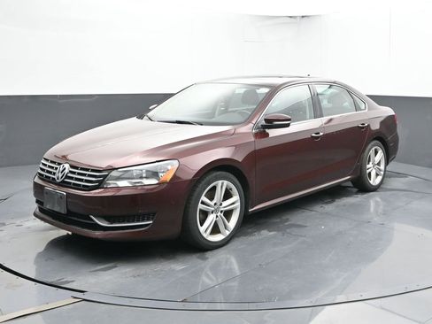 Used 2014 Volkswagen Passat TDI SE FWD image 7