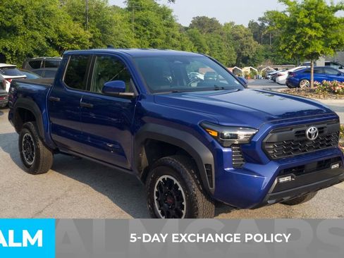 Used 2024 Toyota Tacoma TRD Off-Road AWD/4WD image 3