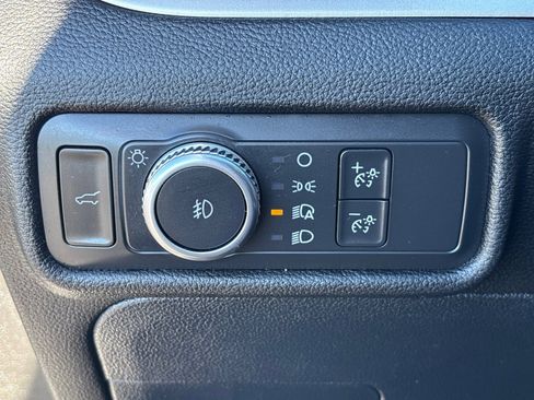 Used 2021 Ford Explorer XLT w/ Equipment Group 202A image 29