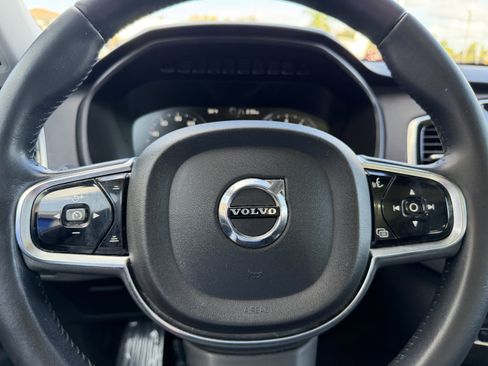 Used 2017 Volvo XC90 T5 Momentum w/ Vision Package image 30