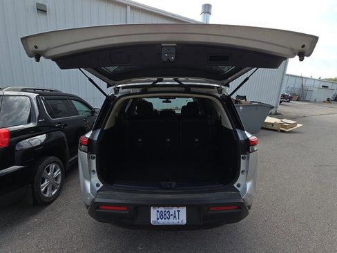 Used 2022 Nissan Pathfinder SV image 15