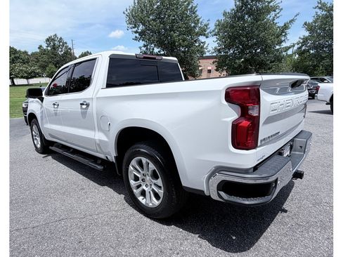 Used 2023 Chevrolet Silverado 1500 LTZ w/ LTZ Convenience Package II AWD/4WD image 7