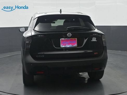 Used 2026 Nissan Kicks SR FWD image 6