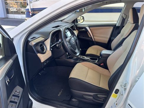 Used 2017 Toyota RAV4 XLE w/ Carpet Mat Package AWD/4WD image 11