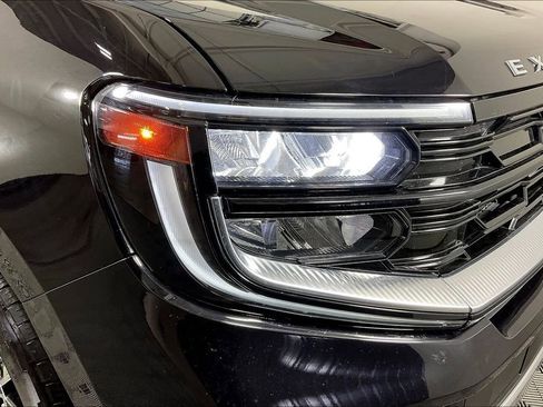 Used 2025 Ford Expedition Platinum image 42