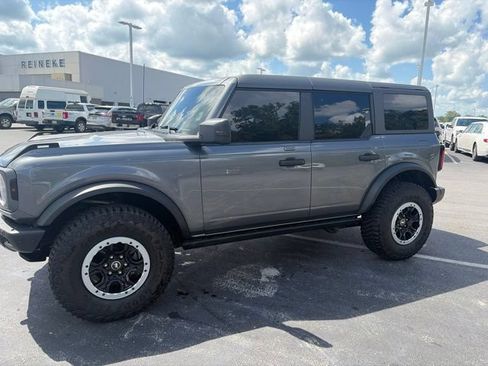 Used 2023 Ford Bronco Badlands AWD/4WD image 2