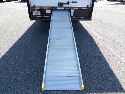 Used 2021 Ford E-350 and Econoline 350 Super Duty image 38