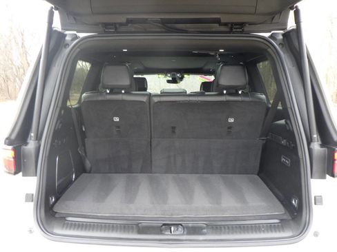 Used 2022 Jeep Wagoneer Series III w/ Premium Group I image 21