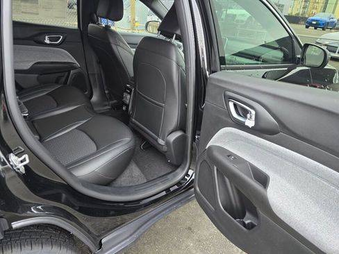 New 2026 Jeep Compass Latitude image 14