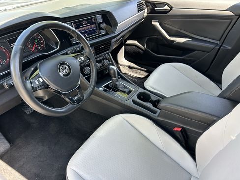 Used 2019 Volkswagen Jetta R-Line w/ R-Line Cold Weather Package FWD image 16