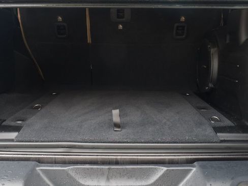 Used 2019 Jeep Wrangler Unlimited Sahara image 16