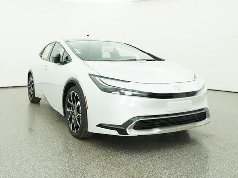 New 2026 Toyota Prius Plug-In Hybrid FWD image 30