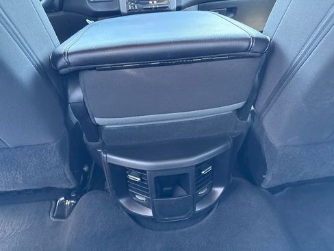 Certified 2024 RAM 2500 Big Horn AWD/4WD image 15