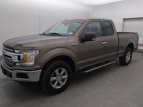Used 2018 Ford F150 XLT w/ Equipment Group 302A Luxury AWD/4WD image 2
