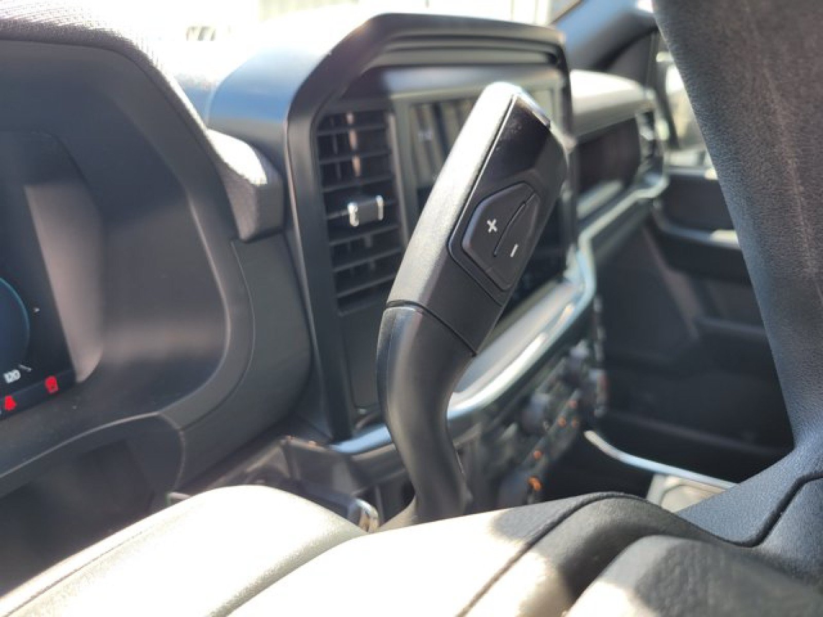 Used 2025 Ford F150 STX w/ Equipment Group 200A RWD image 25