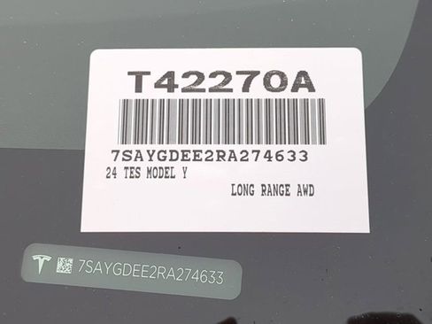 Used 2024 Tesla Model Y Long Range image 17