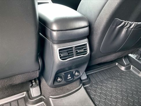 Used 2023 Hyundai Santa Fe Calligraphy AWD/4WD image 28