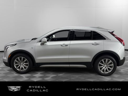 Used 2020 Cadillac XT4 Premium Luxury AWD/4WD image 2