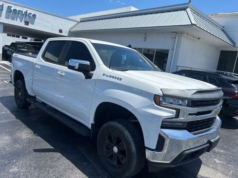 Used 2022 Chevrolet Silverado 1500 LT w/ Safety Package AWD/4WD image 1
