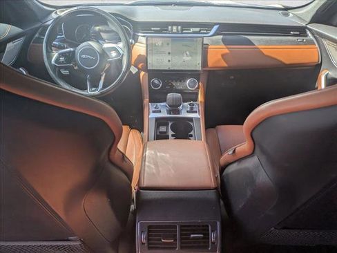 Used 2022 Jaguar F-PACE R-Dynamic S image 16