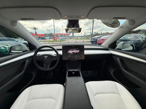 Used 2023 Tesla Model Y Long Range image 19