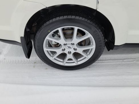 Used 2018 Dodge Journey SXT image 13