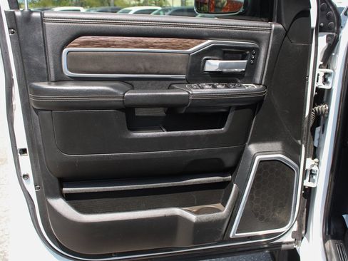 Used 2020 RAM 3500 Laramie image 15