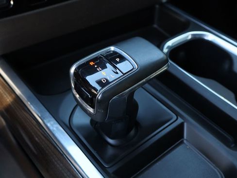 Used 2024 Chevrolet Silverado 1500 LT Trail Boss w/ LT Trail Boss Premium Package image 18