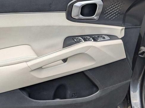 Used 2022 Kia Sorento S w/ Panoramic Sunroof Package FWD image 12