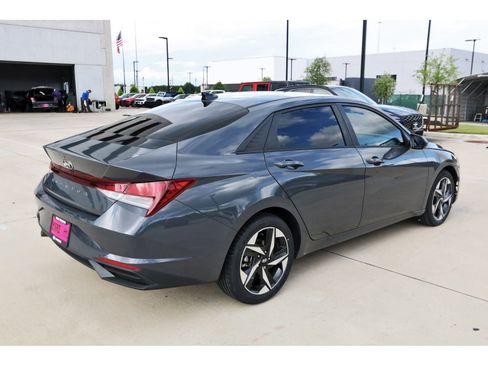 Certified 2023 Hyundai Elantra SEL w/ Convenience Package FWD image 9