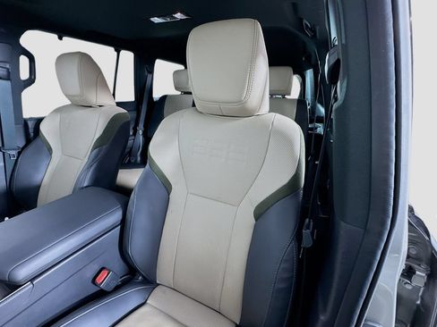 Used 2024 Lexus GX 550 AWD/4WD image 20