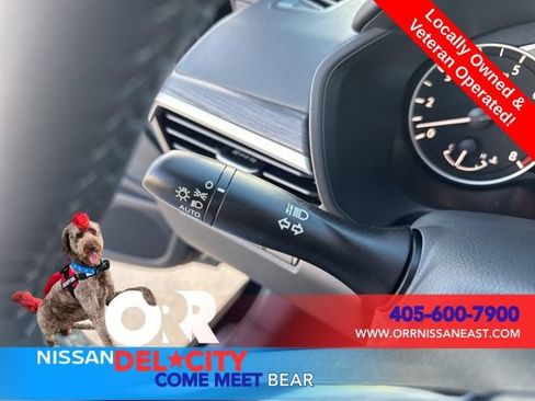 Used 2025 Nissan Altima 2.5 SL FWD image 28