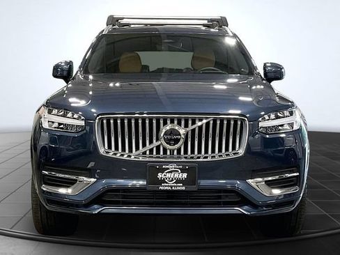Certified 2025 Volvo XC90 T8 Ultra w/ Protection Package Premier AWD/4WD image 4