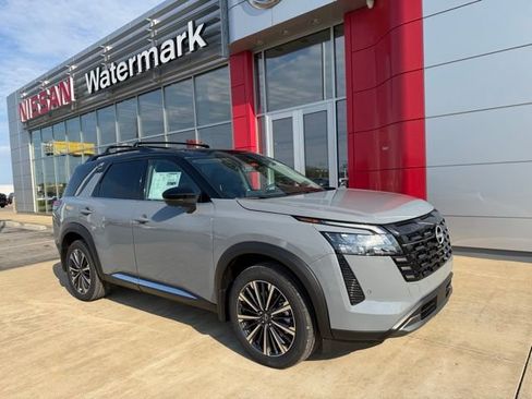 New 2026 Nissan Pathfinder Platinum image 1