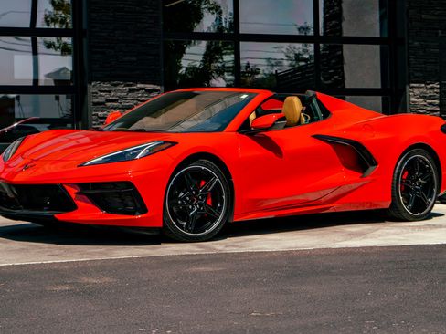 Used 2021 Chevrolet Corvette Stingray Preferred Conv w/ 2LT RWD image 3