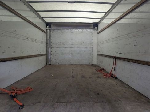 Used 2018 GMC Savana 3500 Extended w/ Driver Convenience Package image 4