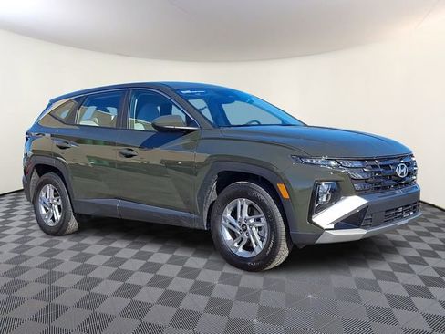 Used 2025 Hyundai Tucson SE AWD/4WD image 1