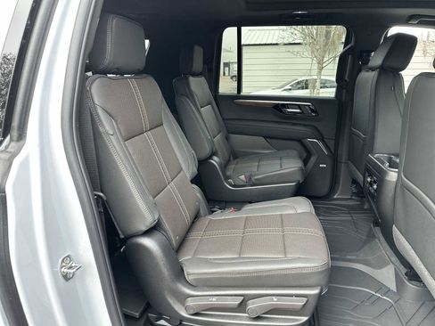 New 2026 Chevrolet Suburban High Country RWD image 18