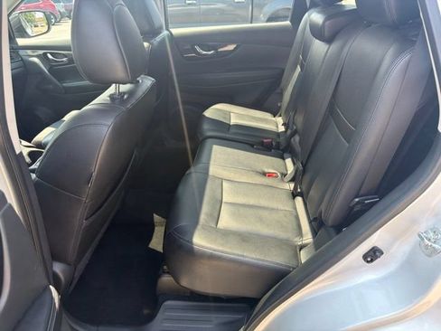Used 2017 Nissan Rogue SL w/ SL Premium Package AWD/4WD image 16