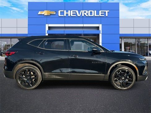 Certified 2021 Chevrolet Blazer LT image 2