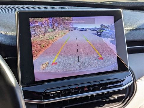 Certified 2022 Jeep Compass Limited image 17